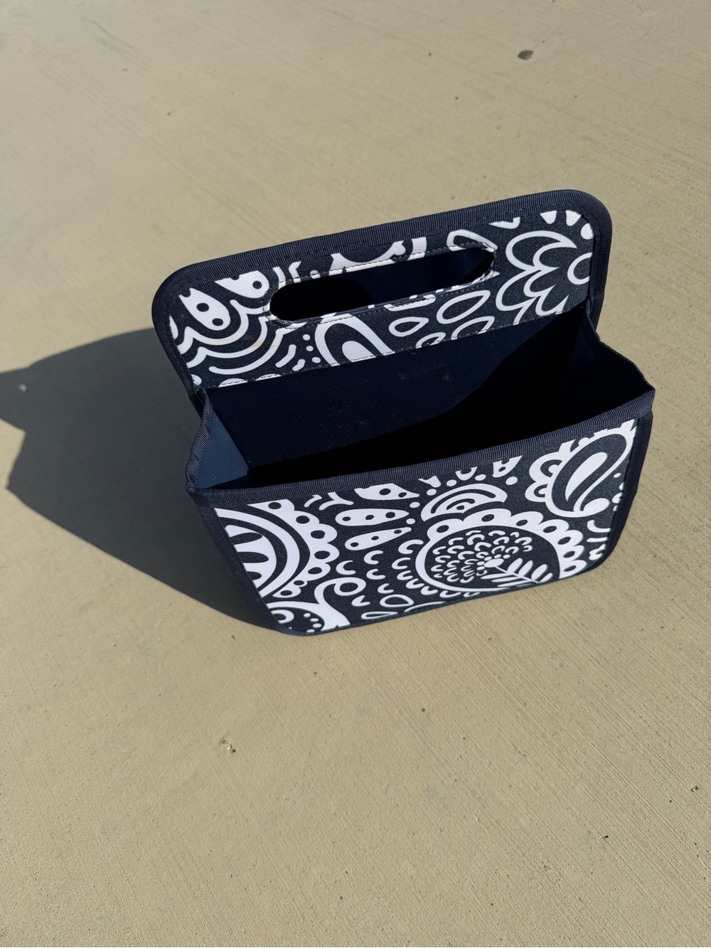 thirty-one Black & White Floral Paisley Tote Caddy
